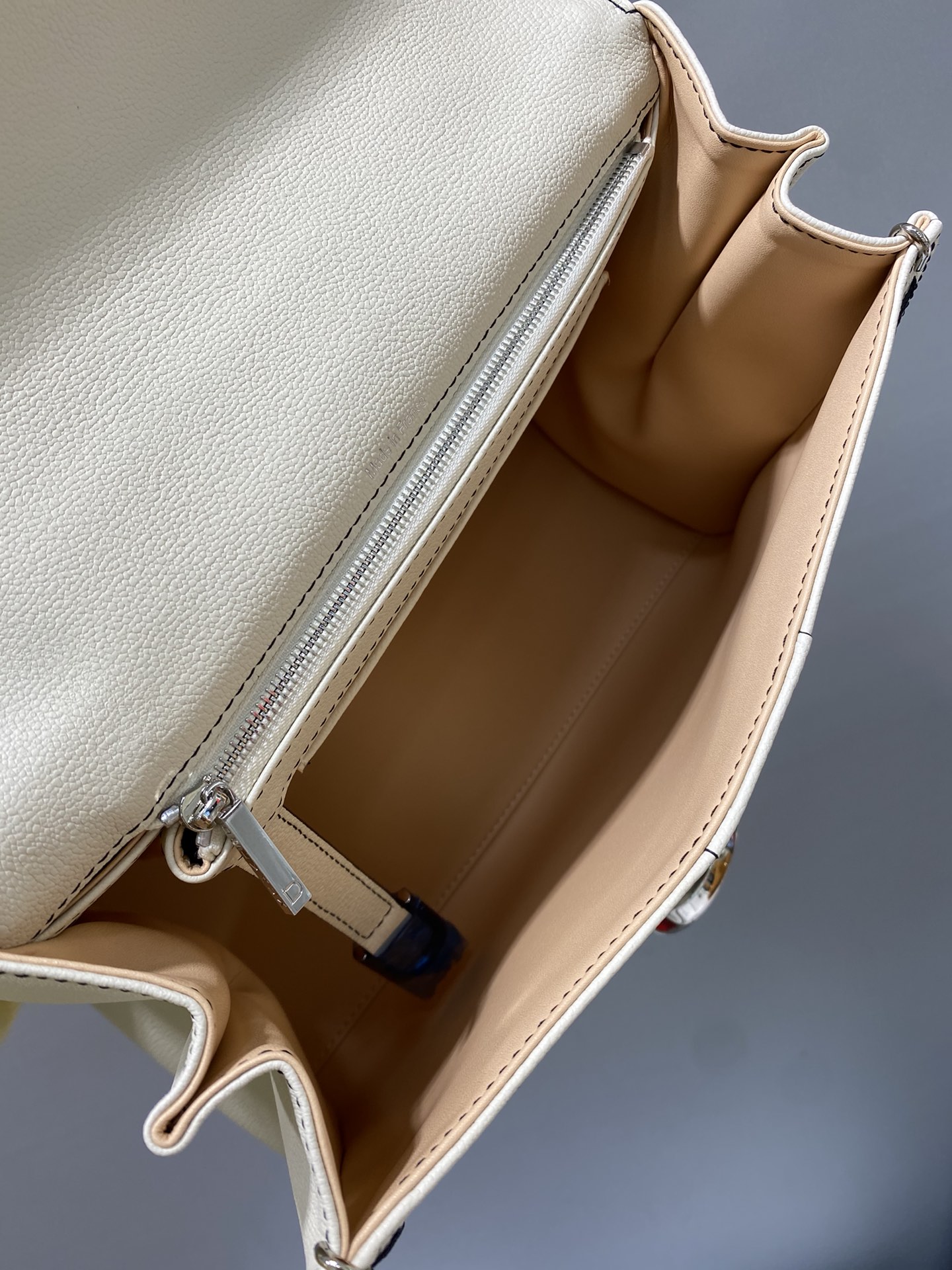 델보 브리앙 박스백 미듐